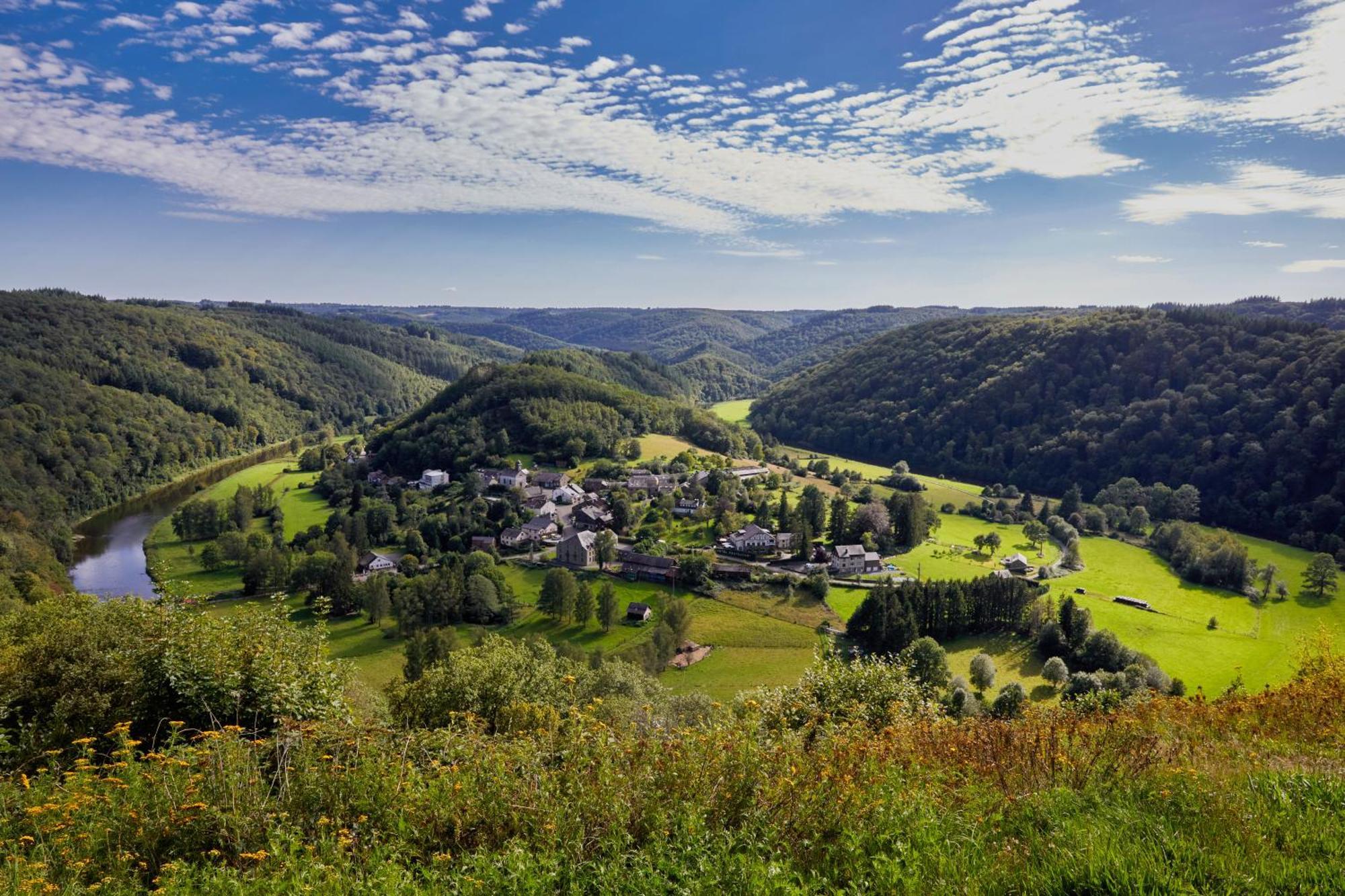 Hillview Hotel Grandvoir Neufchâteau Extérieur photo